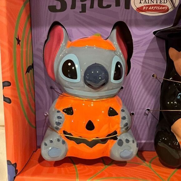 Disney Lilo & Stitch Halloween Pumpkin Ceramic Salt & Pepper Shakers NWT - Picture 2 of 8